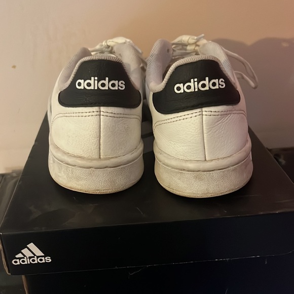 ADIDAS TENNIS SHOES. WOMENS 7 1/2 - Picture 2 of 3